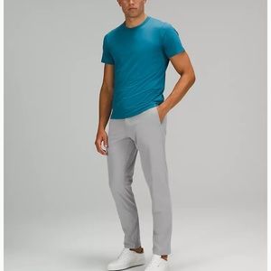 Lululemon Commission Classic-Fit Pant 35”
Warpstreme size 40